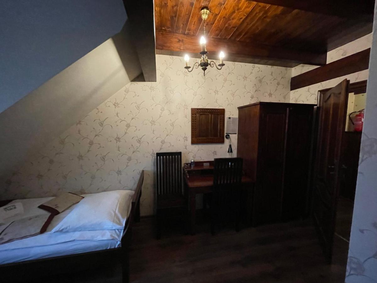 Hotel Tyrol I Restauracja Zycie Gruzji Osielsko 外观 照片