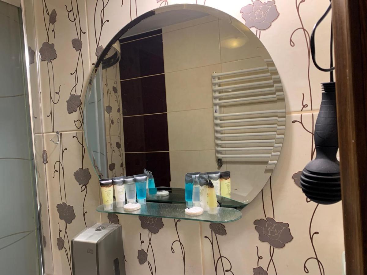 Hotel Tyrol I Restauracja Zycie Gruzji Osielsko 外观 照片