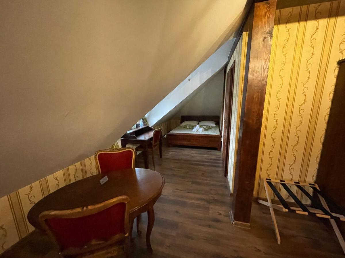 Hotel Tyrol I Restauracja Zycie Gruzji Osielsko 外观 照片