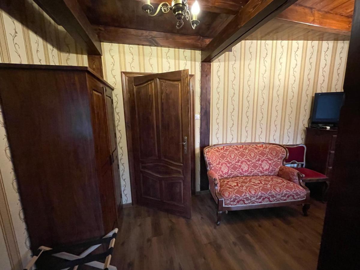 Hotel Tyrol I Restauracja Zycie Gruzji Osielsko 外观 照片