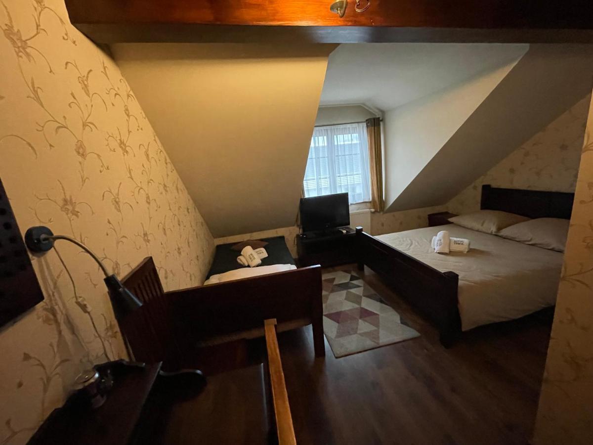 Hotel Tyrol I Restauracja Zycie Gruzji Osielsko 外观 照片